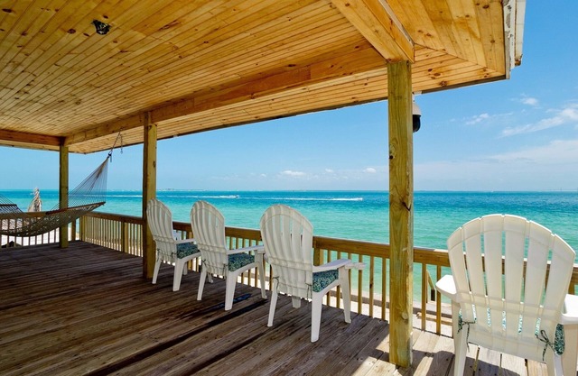 Anna Maria Island Rentals - Beach Front - "Angels Envy" -Rod & Reel Pier Retreat