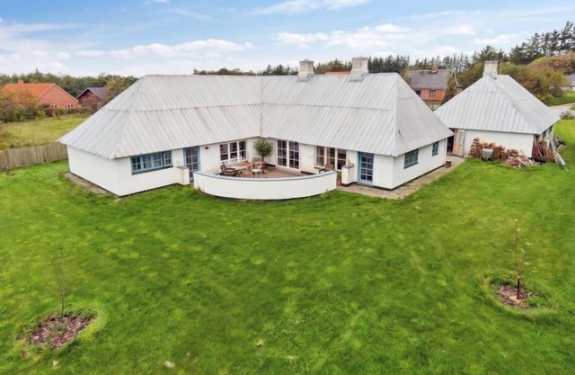 "Anneka" - all inclusive - 4km from the sea by Interhome