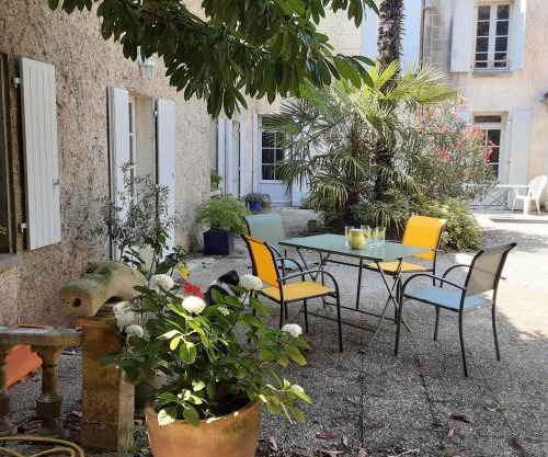 Annexe du pont de la Charente Côté jardin