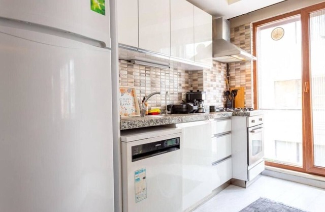 Antra Suites Galata : Two-Bedroom Deluxe Apartment with Balconynn