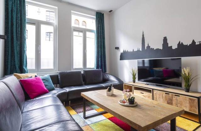 Antwerp Gem: Stylish Apartment Near Trendy Eiland