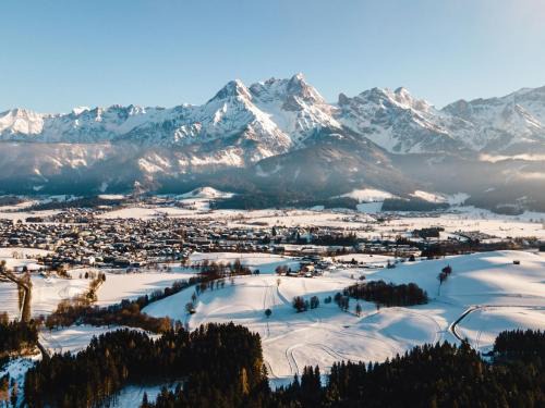 Apartment in Saalfelden near Ski Slopes