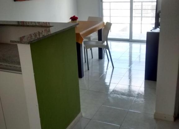 Apart 12 de Octubre 1028