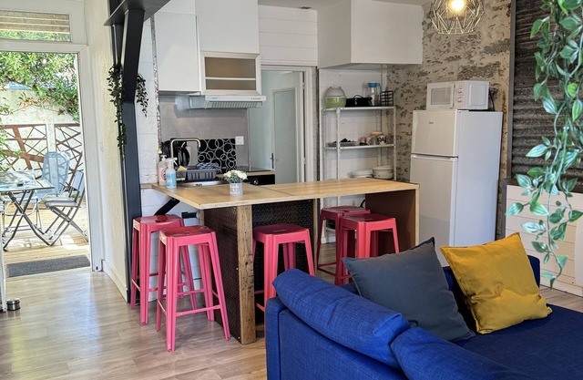 Apart 50m² 5 People 2 Bedrooms –Town, Train, Beach few mn