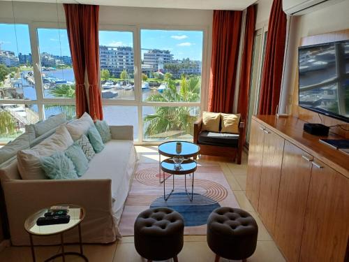 Apart , DEPARTAMENTO CONDOMINIO BAHIA GRANDE NORDELTA, TIGRE , BALCÓN Y VISTA A LA Bahia