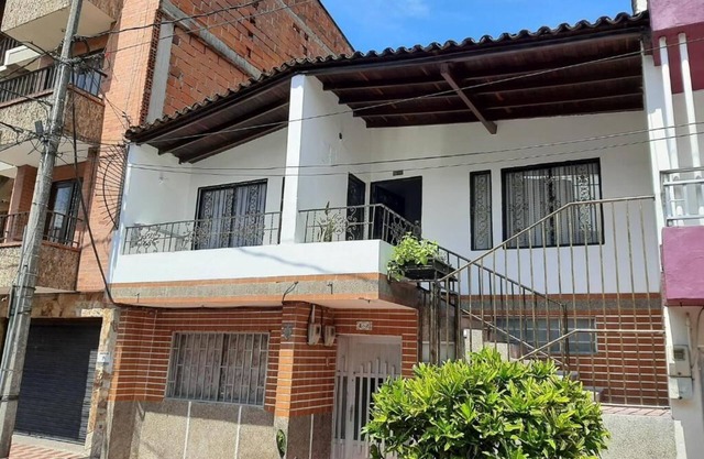 Aparta Estudio, Bien Dotado y Ubicado