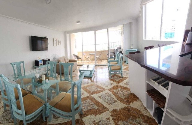 Apartamento con Vista de Ensueño a Pasos de la Playa!