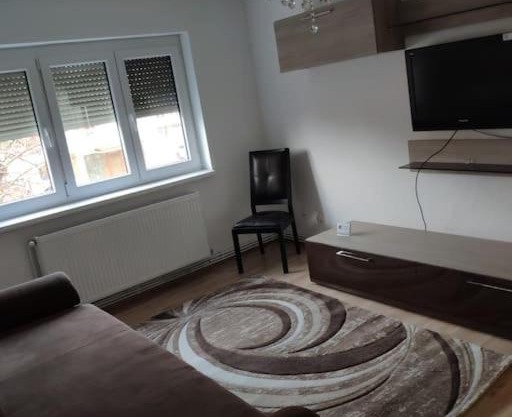 Apartament renovat confortabil