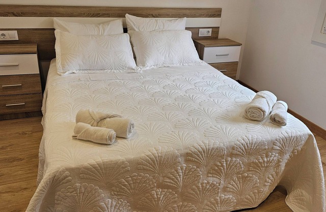 Apartamento con Patio en un Entorno Tranquilo a un Paso de la Ciudad