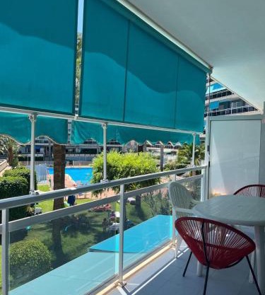 Apartamento con piscina en la playa de Gandia SOLO FAMILIAS