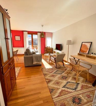 Apartamento familiar en el centro de Benasque con terraza