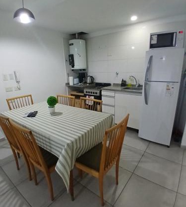 Apartamento LH Cómodo y moderno Cerca del aeropuerto Ezeiza ex fader