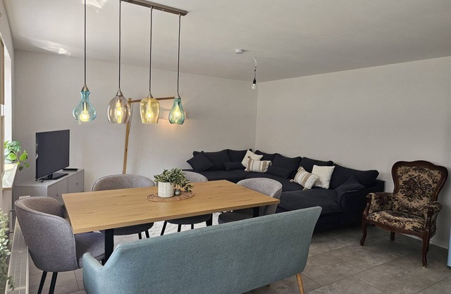 Apartment 'Alb-Apfel' with Private Terrace, Shared Garden and Wi-Fi