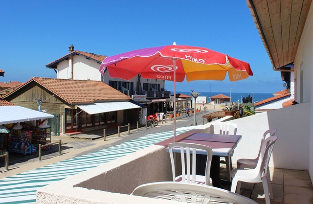 APARTMENT 150m BEACH AND FOREST