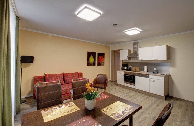 Apartment/2 bedrooms, bathroom u. add. Guest toilet in the old town of Görlitz