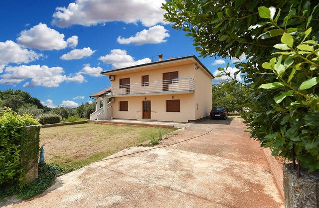 Apartment 2361/116562 (Istria - Muntic), 10000m from the beach