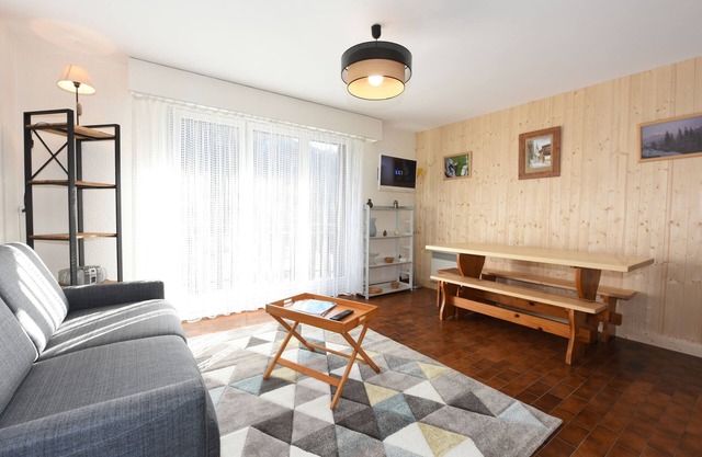 Apartment 3★ Aravis view, south-facing balcony, 5 pers, near village & shuttle bus