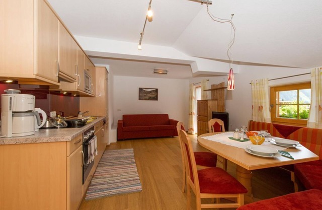 Apartment/3 bedrooms/bath, WC - Haarlehenbauer, farm