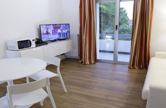 Apartment 5 blue orchid hotel