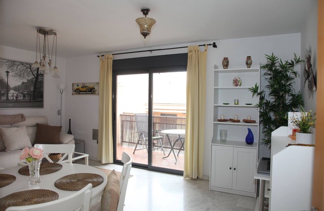 Apartment 5 minutes from the beach, with pool and recently renovated
