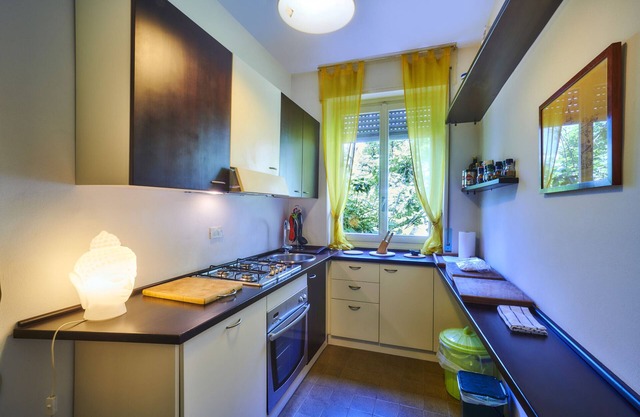 Apartment "5 Minutes from the Centre" with Lake View, Balcony & Wi-Fi