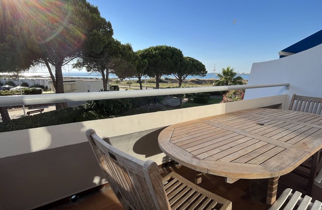 apartment 55 m² p2 cabin port camargue sea view