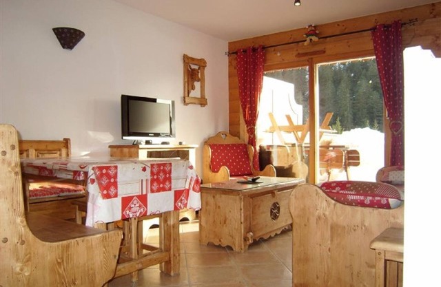 Apartment 6 pers, pool, 3 rooms, balcony, parking