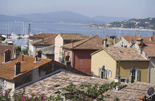 APARTMENT 60 m2 for 4-5pers. RIGHT IN THE CENTER - SEA VIEW - 100M FROM THE BEACH!