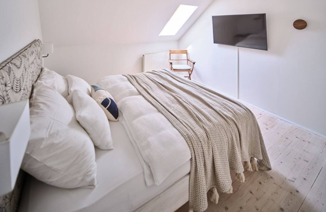 Apartment (70sqm) on the large meadow with gallery