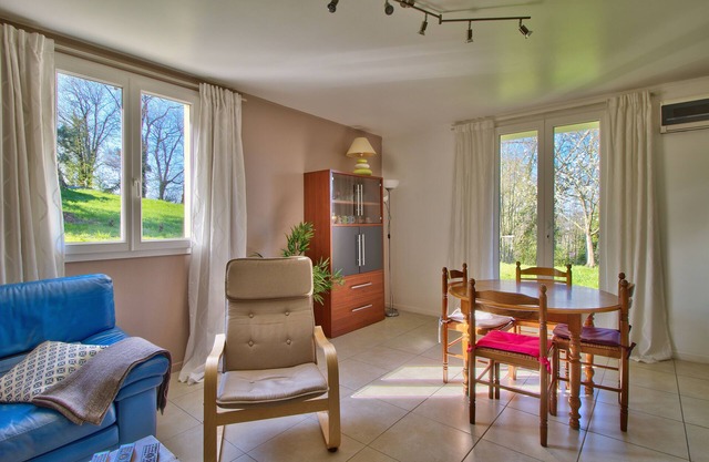 Apartment 80 m², 2 bedrooms, all comfort, with land. 6 people + baby