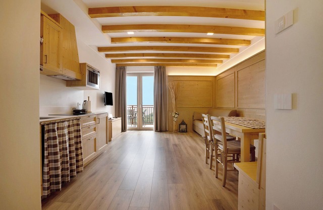 Apartment 'Agriturismo Hegemone Stube' with Mountain View, Private Terrace and Wi-Fi