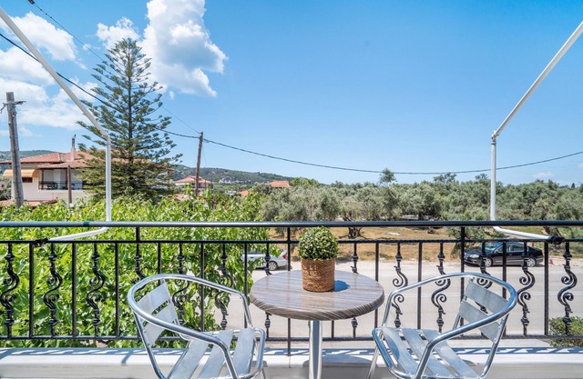 Apartment 'Alexandros Studio' with Mountain View, Wi-Fi and Air Conditioning