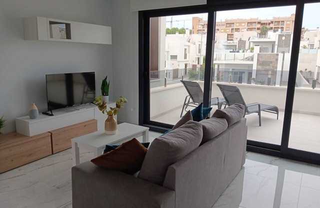 Apartment 'Amanecer 7 Alicante' with Shared Pool, Wi-Fi and Air Conditioning