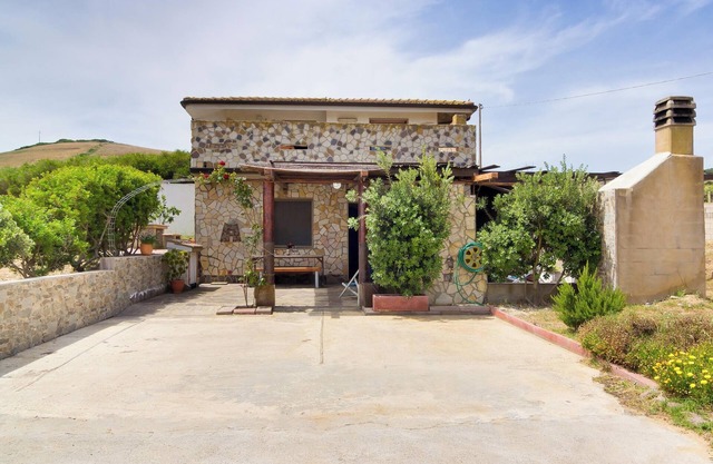 Apartment "Appartamento Nuraghe" with A/C, Wi-Fi, Garden, Terrace