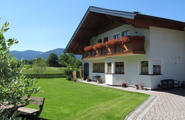 Apartment 'Appartment Roßbrand' with Mountain View, Shared Terrace and Wi-Fi