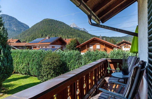 Apartment 'Arnspitze' with Mountain View, Balcony and Wi-Fi
