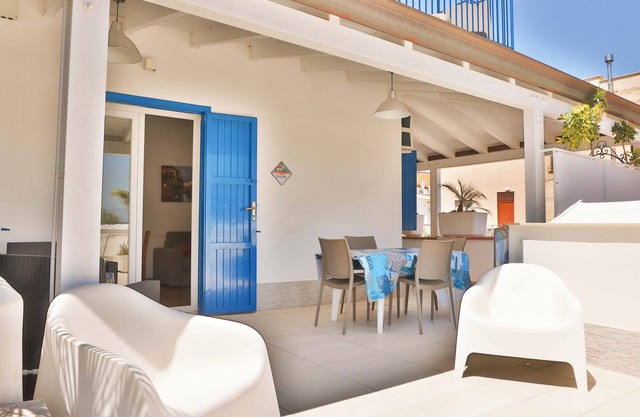 Apartment at 200 mt from the sea Wifi and Rent Car