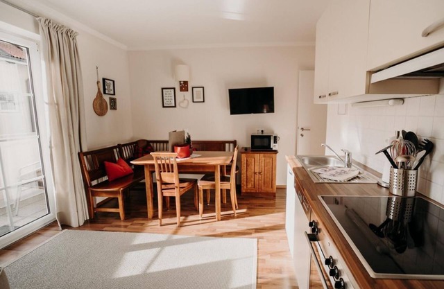 Apartment B (4-6 persons/2 bedrooms, 2 bathrooms, 1 WSR) 64 m² - Apartments Barbara