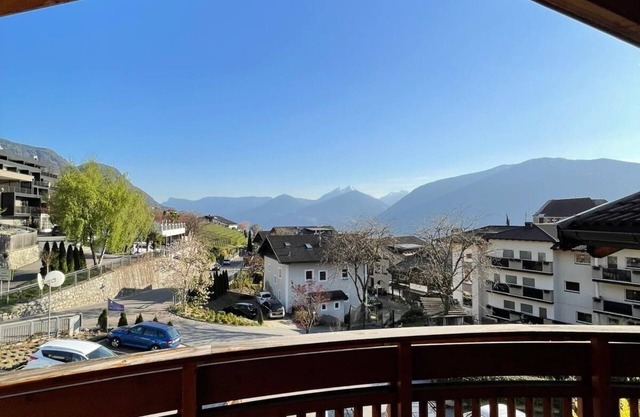 Apartment Barbara -Central in Schenna, hiking & relaxation for couples & families