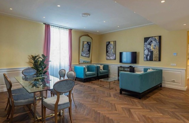 Apartment Bardi - Three Bedroom Villa, Sleeps 6