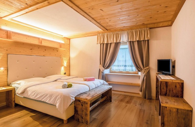 Apartment "Chalet Osmar 1" with Mountain View, Wi-Fi, Garden & Terrace
