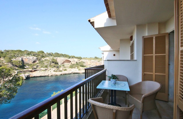 Apartment 'Cala Figuera 3b' with Sea View, Wi-Fi and Air Conditioning