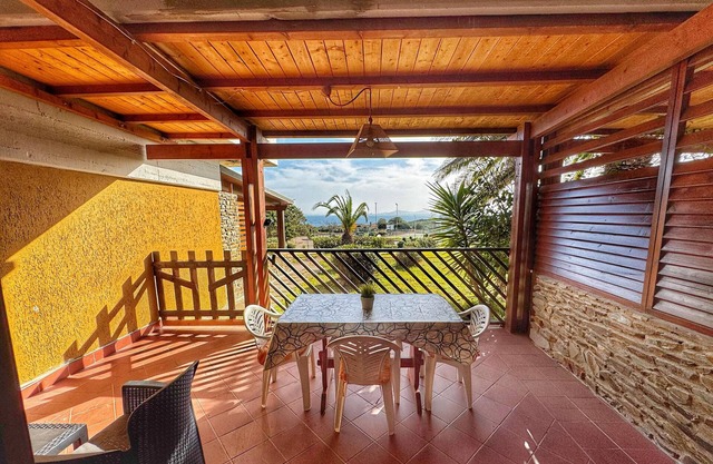 Apartment 'Casa 3' with Sea View, Private Terrace and Shared Garden