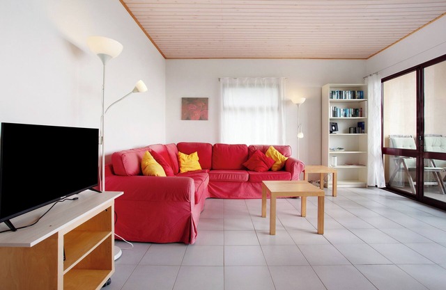 Apartment 'Casa Conny' with Sea View, Balcony and Wi-Fi