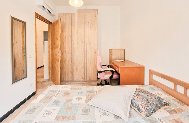 Apartment 'Casa La Torre Rio Marina' with Balcony and Air Conditioning