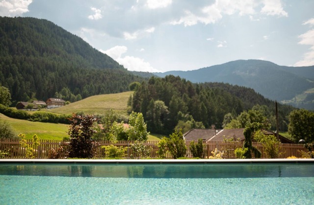 Apartment "Castel Maurn Suite Dürer" with Mountain View, Shared Pool & Wi-Fi