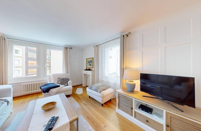 Apartment Chavallera 5 - Tastefully Furnished 3.5-Room Apartment in St. Moritz