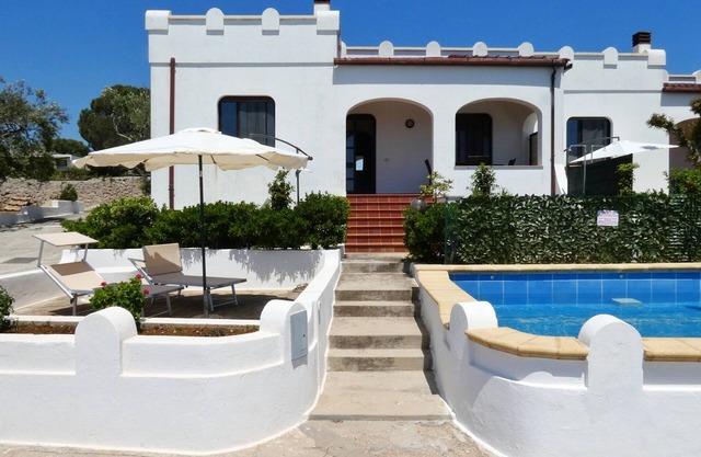 Apartment 'Chiara' with Sea View, Wi-Fi and Air Conditioning
