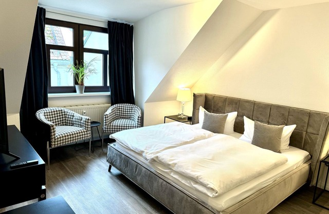 Apartment-Classic-Private Bathroom-City view