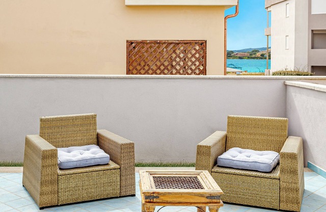 Apartment 'Colombo' with Sea View, Wi-Fi and Air Conditioning